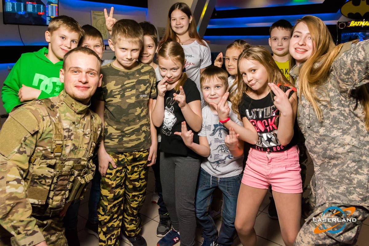 Праздник в LaserLand — кадр 24