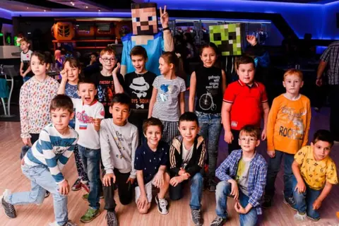 День рождения в боулинге LaserLand