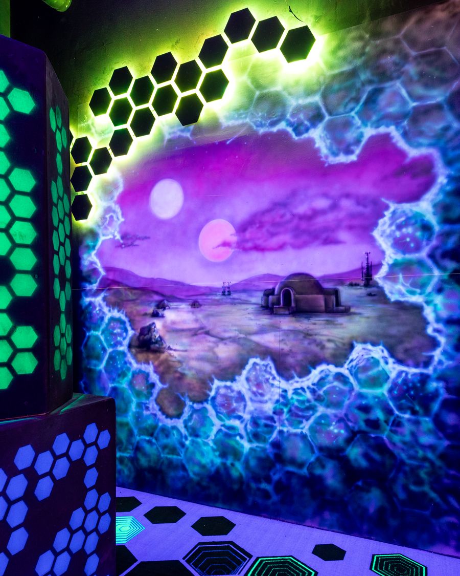 Мультивселенная АНОМАЛИЯ — лазертаг арена, LaserLand Беговая