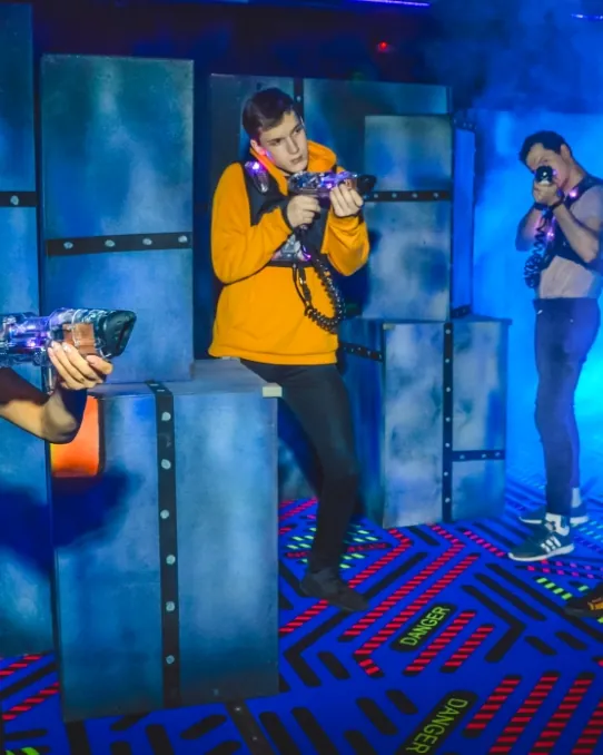 Игроки в лазертаг в LaserLand — фото 1