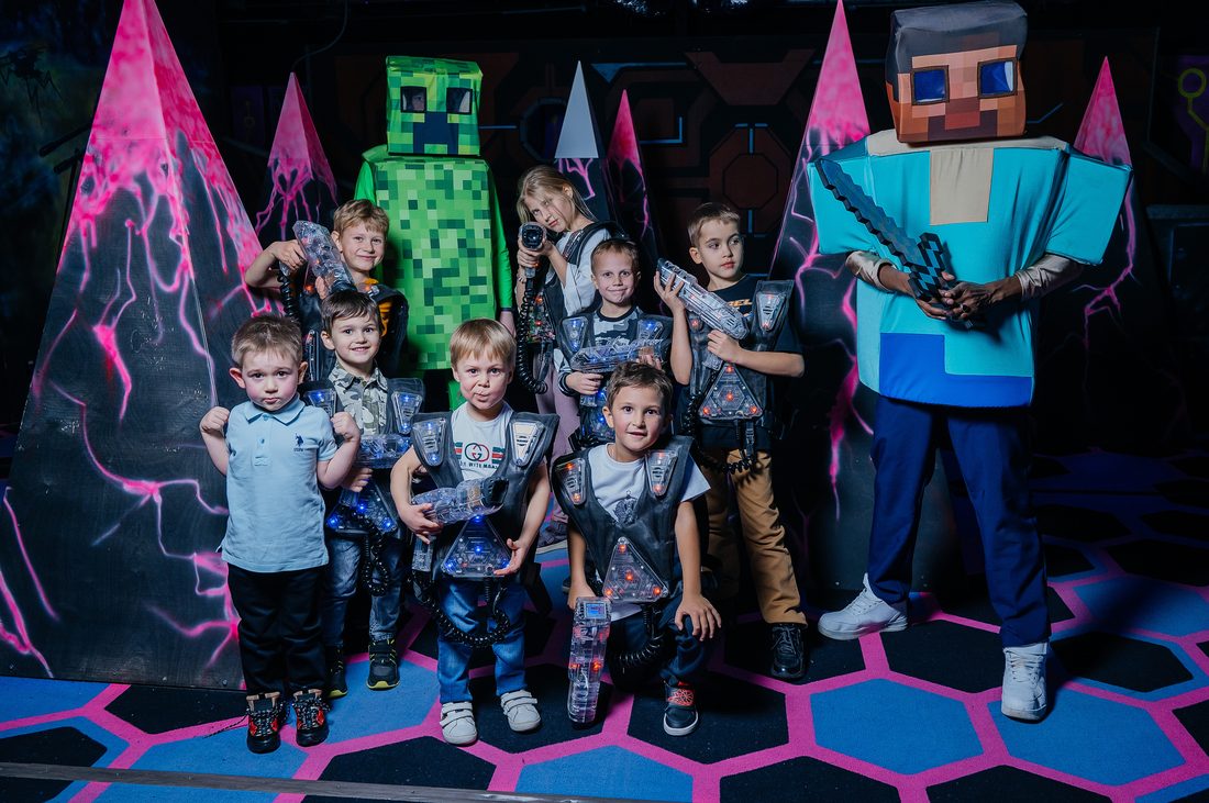Minecraft квест для детей в LaserLand Москва