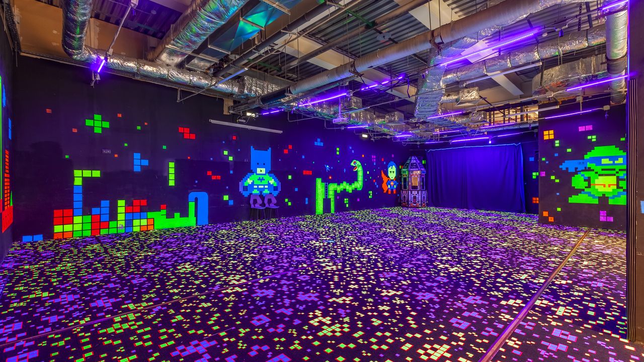Зал VR-арены LaserLand