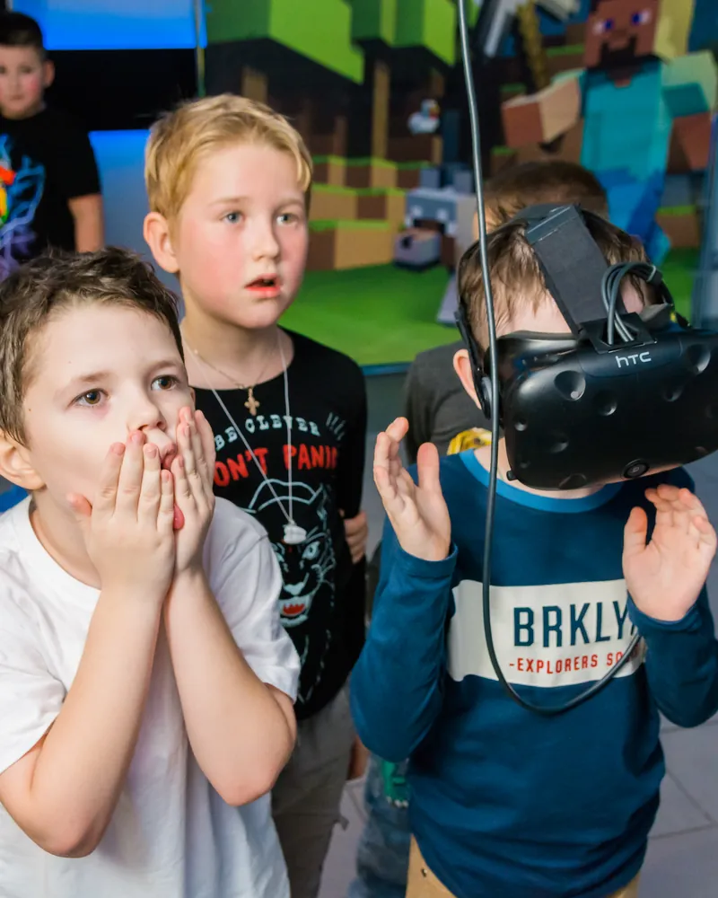 Игроки на VR-арене LaserLand — фото 4