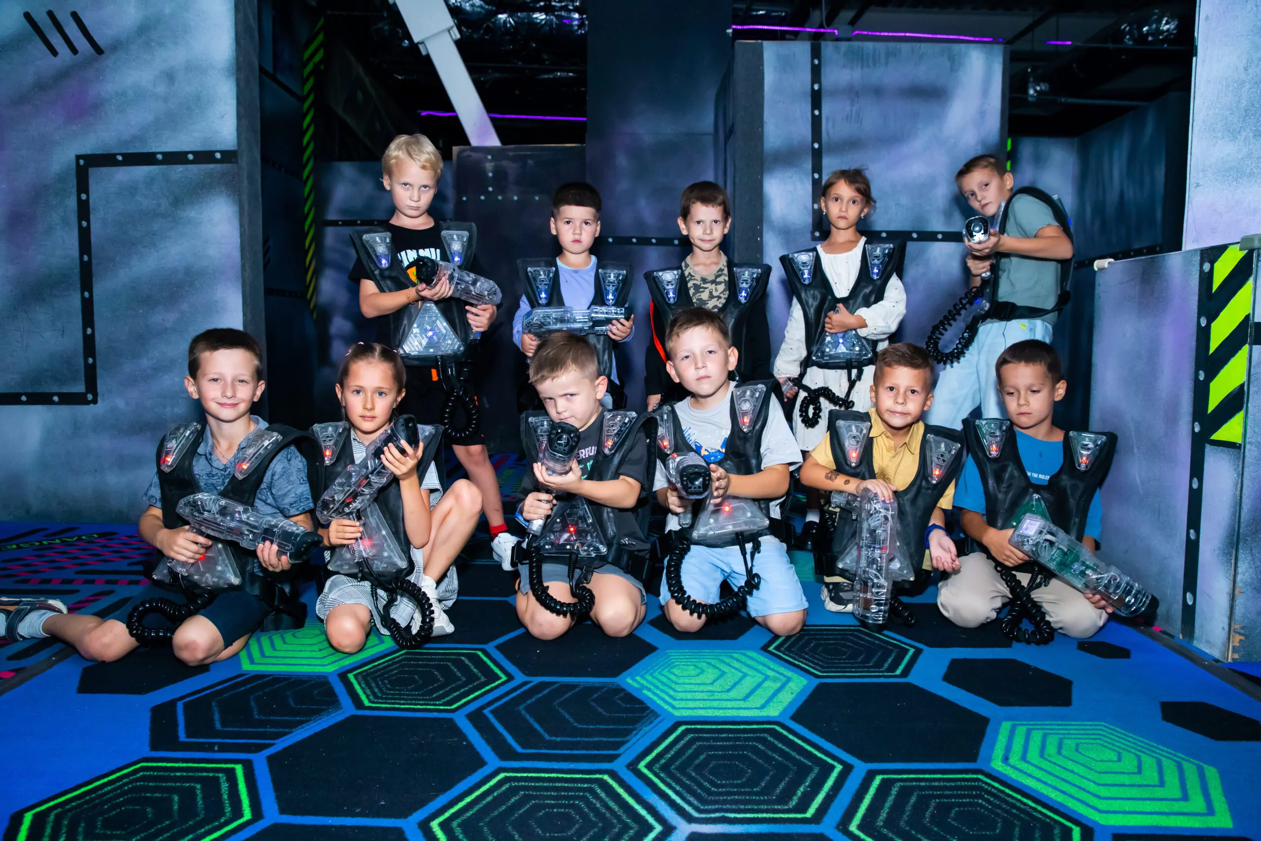 Игровая арена LaserLand для школьников